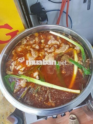 Tuyển Nam Phục Vụ Quán Ăn , Bao Ăn Ở