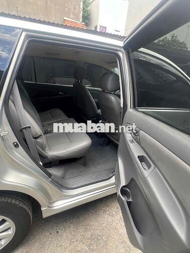 Toyota Innova E 2012 Số sàn Bạc