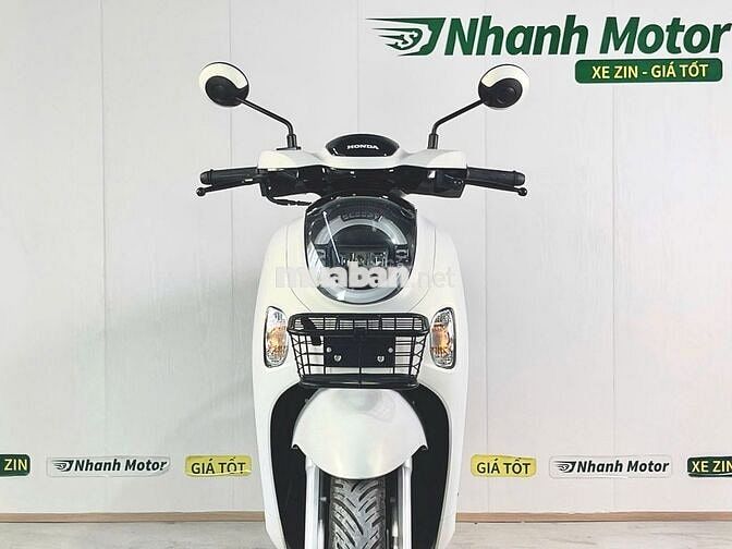Scoopy 2025 Trắng Odo lướt 4.500km 9 Chủ Biển 65