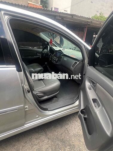 Toyota Innova E 2012 Số sàn Bạc
