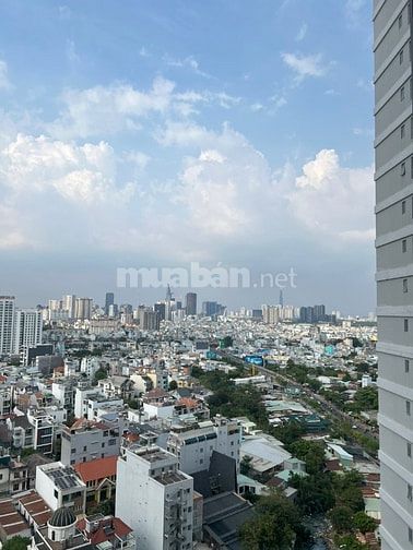 Cho thuê căn hộ tầng 16 Sunrise City view