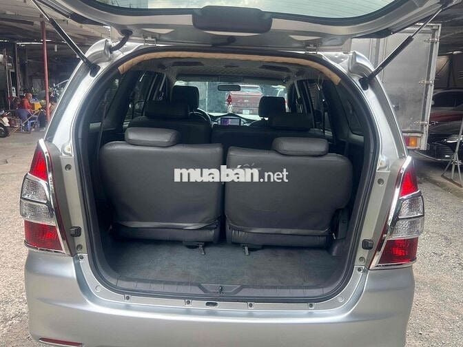 Toyota Innova E 2012 Số sàn Bạc