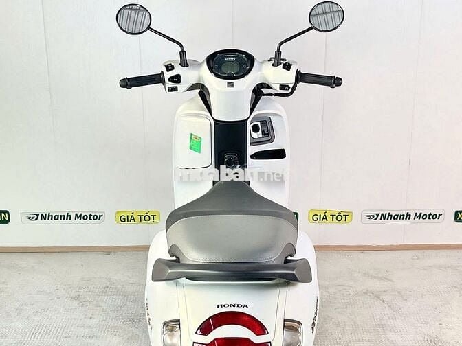 Scoopy 2025 Trắng Odo lướt 4.500km 9 Chủ Biển 65