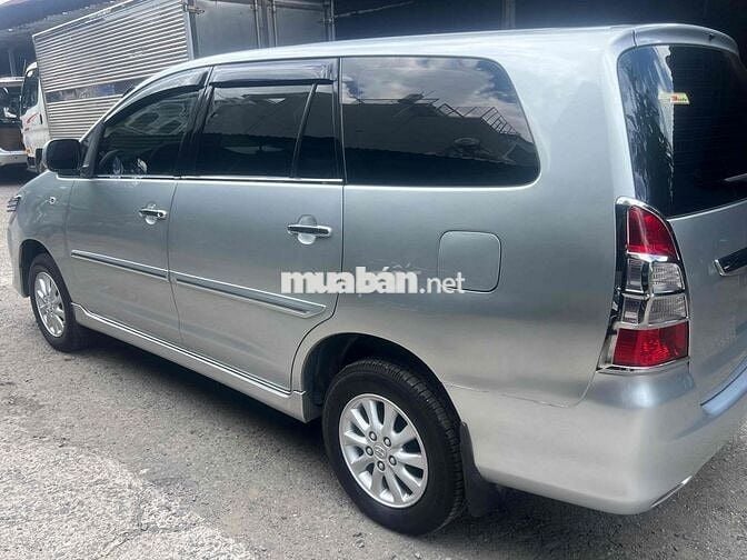Toyota Innova E 2012 Số sàn Bạc