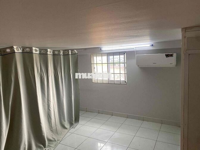 em cần cho thuê căn hộ tầng 5 thang bộ chung cư định hoà