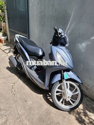 Xe 50cc . Sym . Shark .không cần bằng lái .
