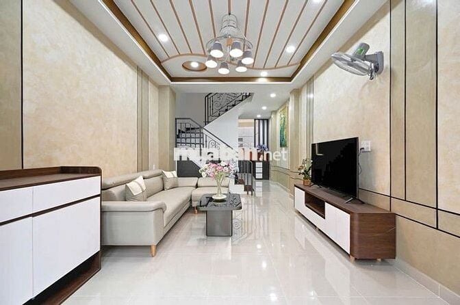 CHỈ 7,6 TỶ – 5TẦNG NGÃ TƯ THỐNG NHẤT, QUANG TRUNG – 46M², 5 PHÒNG NGỦ!