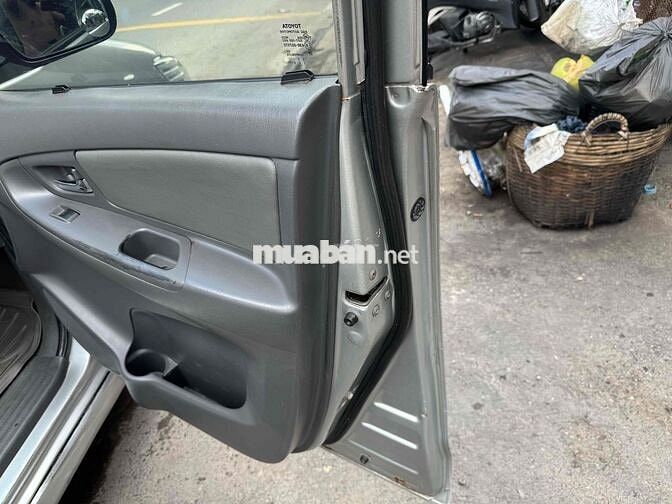 Toyota Innova E 2013 một chủ mua mới quá zin