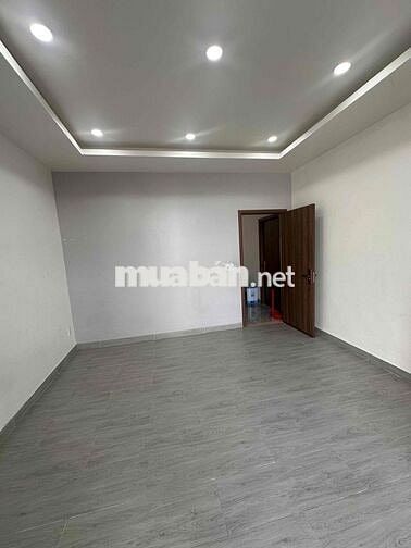 Phòng ban công thoáng mát gần Lotte Gò Vấp vào ở ngay