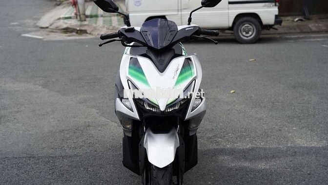 Yamaha NVX 155 V1 ABS 2017 Bạc Porsche Green Line