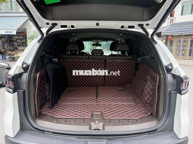 VinFast Lux SA 2.0 Turbo Plus 2022 Trắng