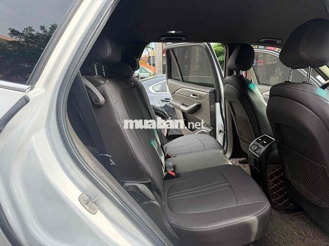 VinFast Lux SA 2.0 Turbo Plus 2022 Trắng