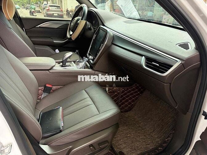 VinFast Lux SA 2.0 Turbo Plus 2022 Trắng