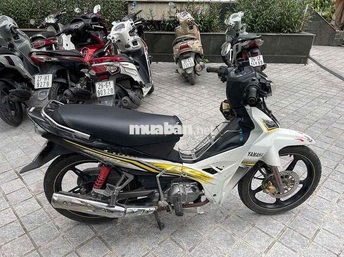 Yamaha Sirius Trắng