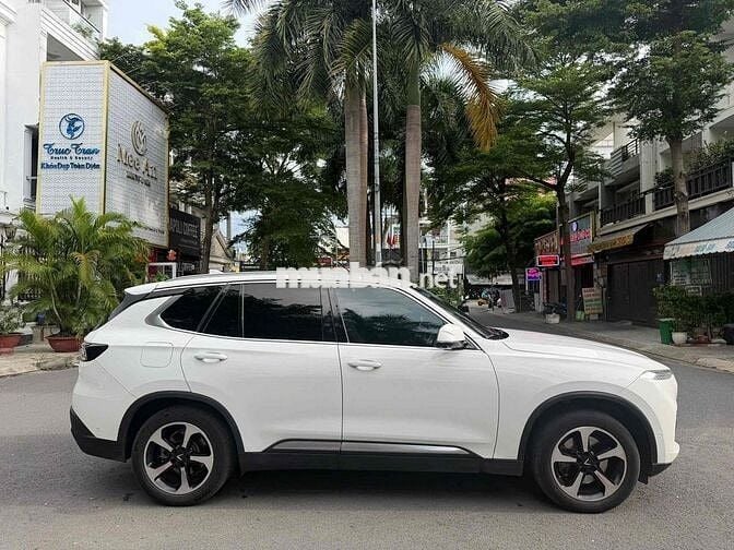 VinFast Lux SA 2.0 Turbo Plus 2022 Trắng