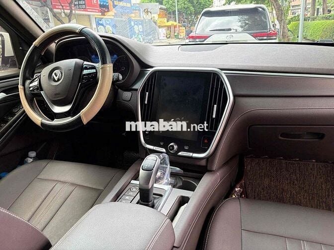 VinFast Lux SA 2.0 Turbo Plus 2022 Trắng