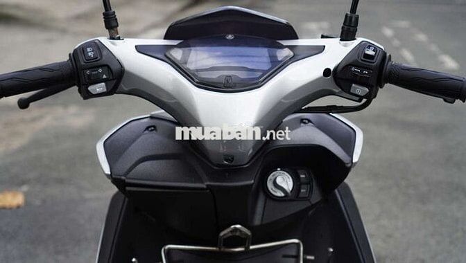 Yamaha NVX 155 V1 ABS 2017 Bạc Porsche Green Line