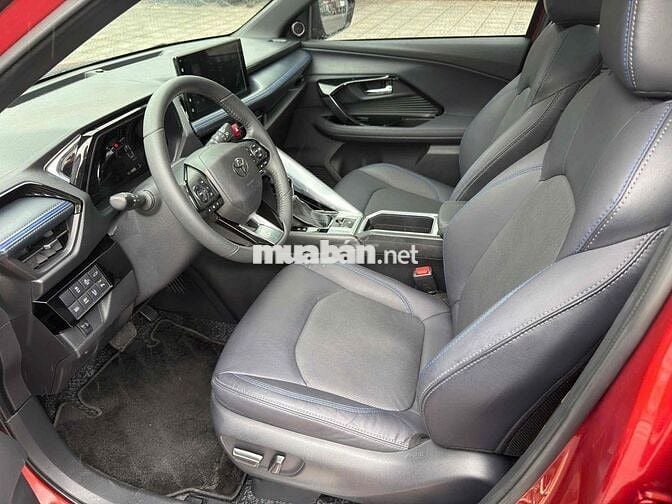 Toyota Yaris Cross HEV 2024 Hybrid lướt 15.000 km