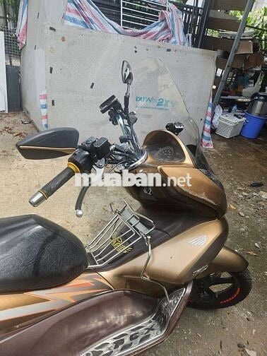Honda PCX Vàng đồng Nhập khẩu 