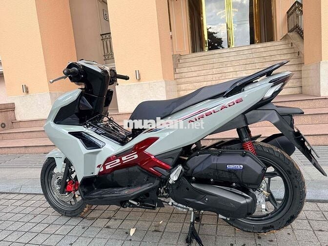 Honda Air Blade 125 2024 Trắng đỏ Smartkey