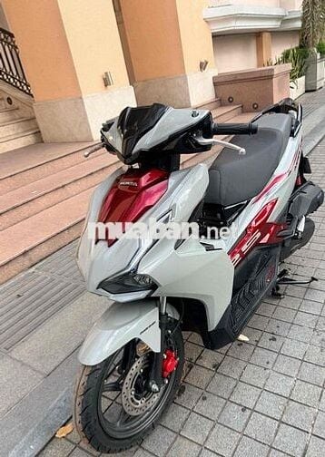 Honda Air Blade 125 2024 Trắng đỏ Smartkey