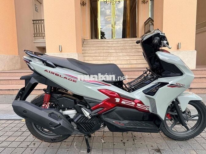Honda Air Blade 125 2024 Trắng đỏ Smartkey