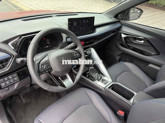 Toyota Yaris Cross HEV 2024 Hybrid lướt 15.000 km