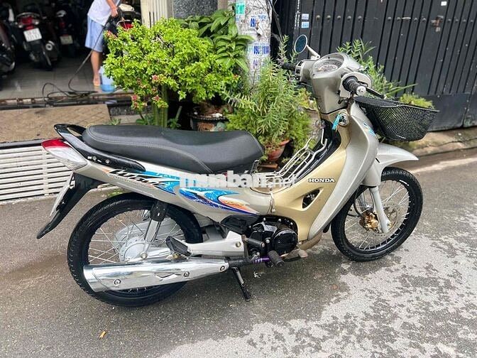Honda Wave Bạc 2 chỗ