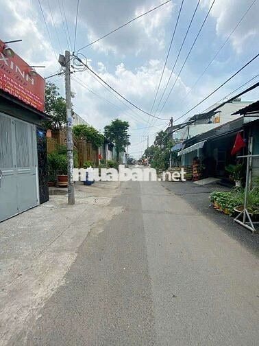Nhà  4,2*16mặt tiền hẻm chợ 123 Đường võ văn vân Vĩnh Lộc b
