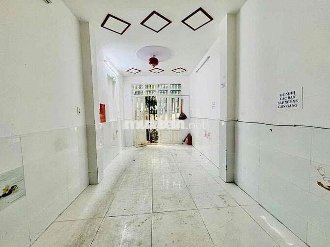 🏡 CHỈ 6 TỶ TRÒN – 57M² – 3 TẦNG BTCT – 6PN – SÁT HẺM XE HƠI HOÀNG HOA