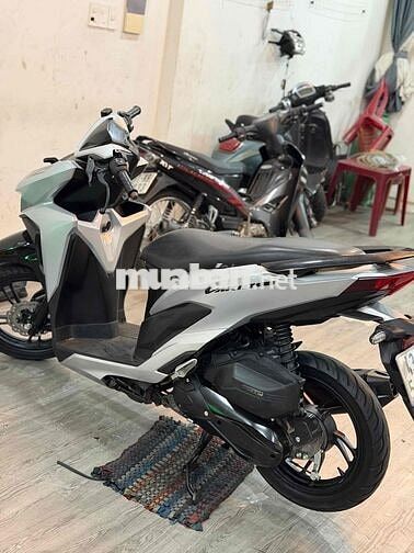 Vario 150 2020 bạc pocher siêu đẹp nợ xấu trả 12tr