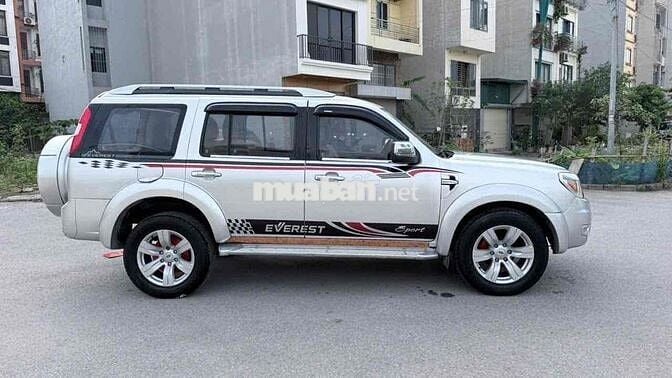 Ford Everest 2011 Tự động Bạc
