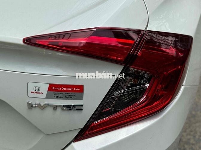 Honda Civic 1.8E 2018 Trắng 42.000km