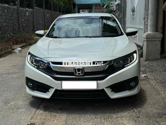 Honda Civic 1.8E 2018 Trắng 42.000km