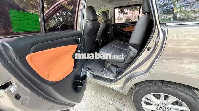 Toyota Innova 2018 8 chỗ Xám Số sàn