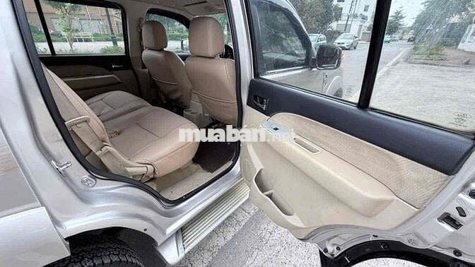 Ford Everest 2009 Số sàn Dầu Bạc
