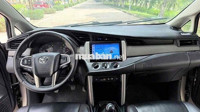 Toyota Innova 2018 8 chỗ Xám Số sàn