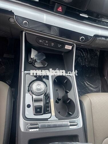 KIA CARNIVAL 1.6T HEV SIGNATURE Trắng 7 chỗ