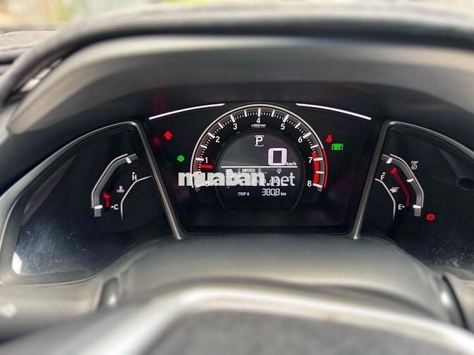 Honda Civic 1.8E 2018 Trắng 42.000km