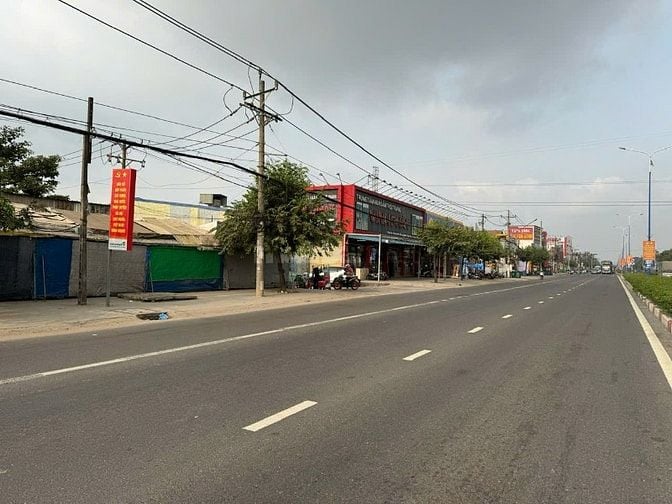 BÁN HOẶC CHO THUÊ MẶT BẰNG 6.000M² ĐẤT SKC – VỊ TRÍ ĐẸP TẠI TÂN UYÊN