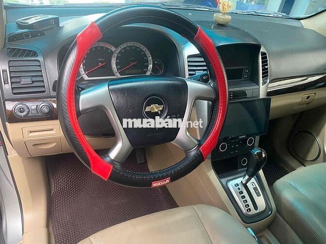 Chevrolet Captiva 2.4 Số tự động màu  Bạc.