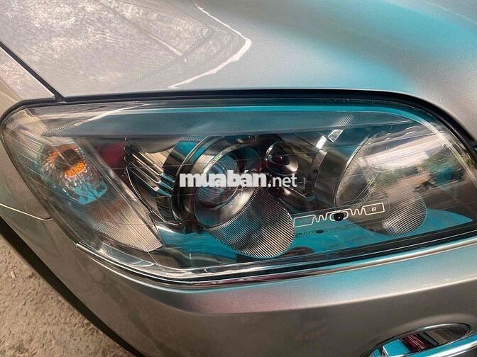 Chevrolet Captiva 2.4 Số tự động màu  Bạc.