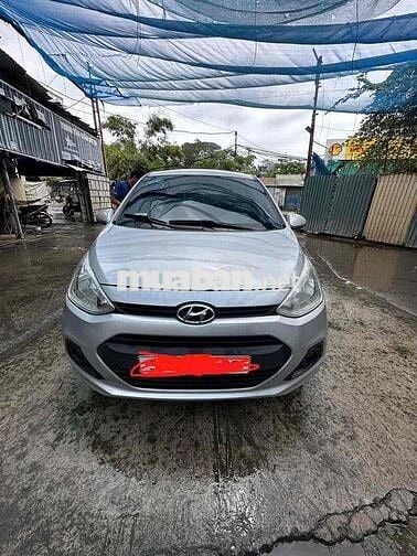 Hyundai Grand i10 Hatchback 5 chỗ màu Bạc