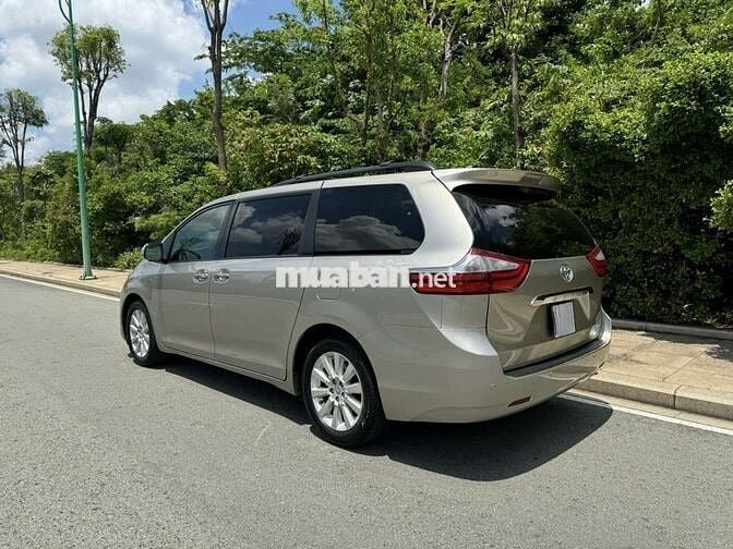 Toyota Sienna Limited 2017 Vàng cát 78.000 km