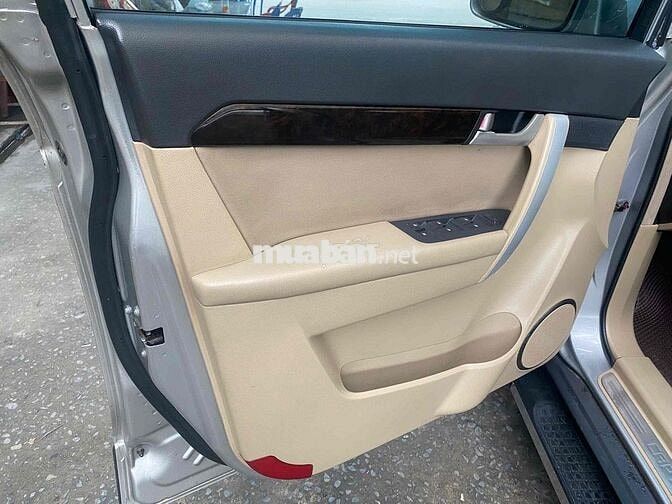 Chevrolet Captiva 2.4 Số tự động màu  Bạc.