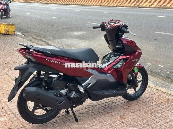 Honda Air Blade 125 2024 Đỏ giá bao sang tên nhé