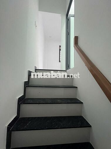 Chỉ 790tr Nhà 21m2 thổ cư đường TCH 34, ngay sân bóng Quang Trung ạ!