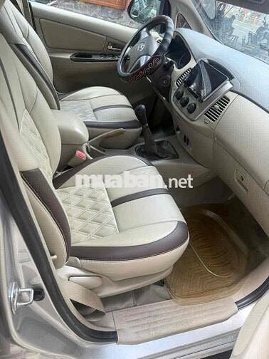 Toyota Innova 2015 Số sàn Bạc