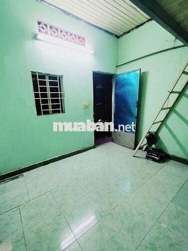 Phòng Trọ Gác Suốt GIÁ RẺ, Sạch Sẽ, Ngay Chợ Xóm Mới