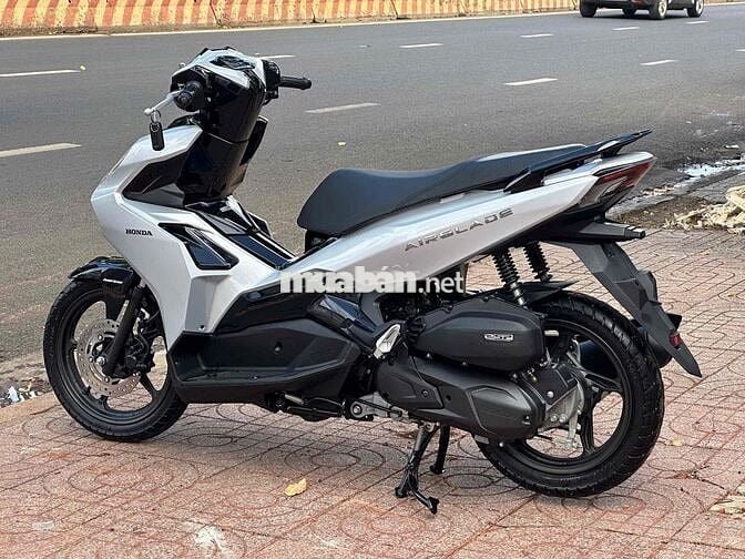 Ab 125 FI 2022 Bạc 6.000 km giá bao sang tên nhé